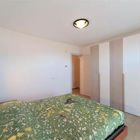 Lella Apartment *